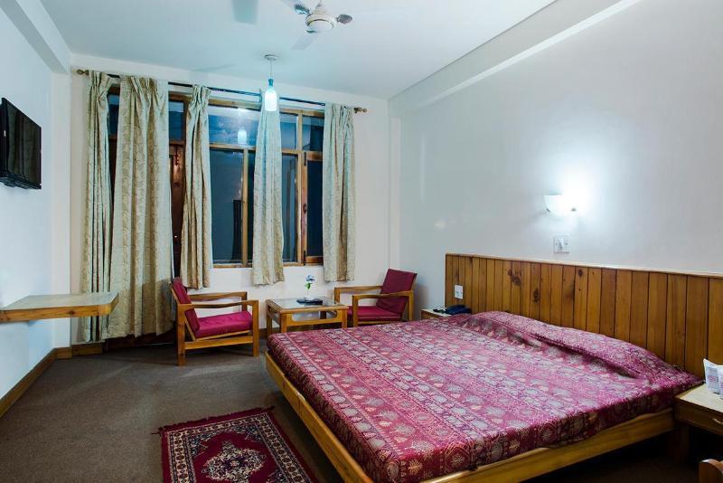 Hotel Manali Continental Екстер'єр фото