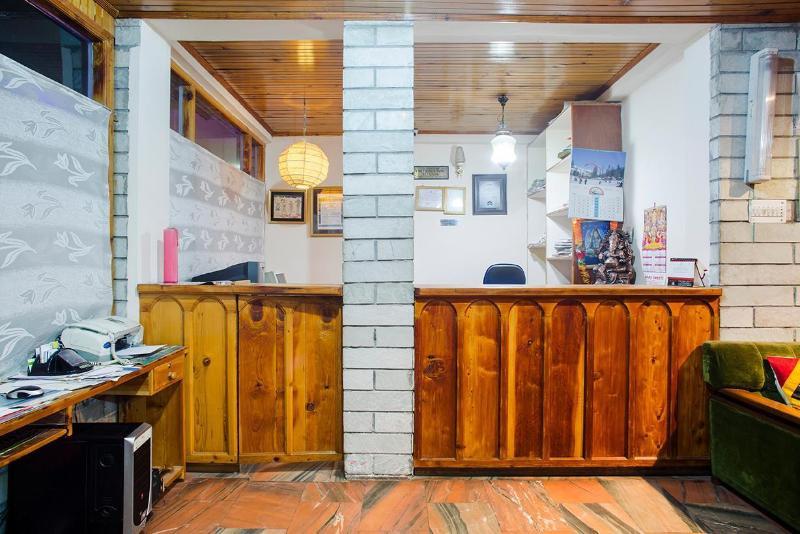 Hotel Manali Continental Екстер'єр фото